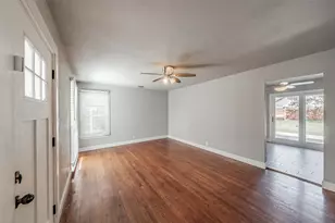 1102 W Russell Ave, Carrollton, TX 75006 - Photo 4