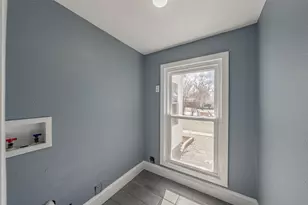 1102 W Russell Ave, Carrollton, TX 75006 - Photo 12