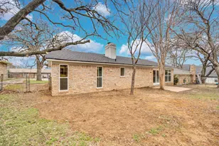 216 Laura Dr, Burleson, TX 76028 - Photo 28