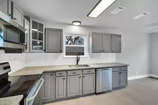 216 Laura Dr, Burleson, TX 76028 - Photo 6