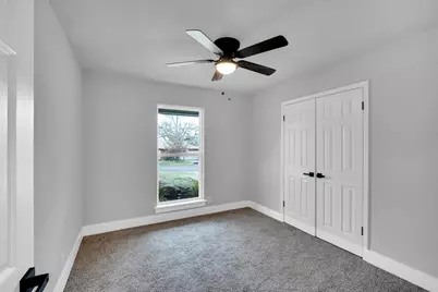 216 Laura Drive, Burleson, TX 76028 - Photo 20