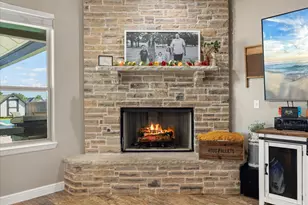 9012 Parkview Cir, Tolar, TX 76476 - Photo 6