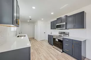 2924 Amber Ln, Dallas, TX 75234 - Photo 2