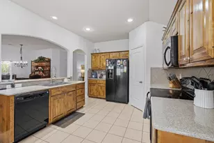 211 Carriage Dr, Willow Park, TX 76087 - Photo 6