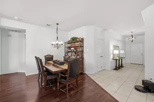 211 Carriage Dr, Willow Park, TX 76087 - Photo 4