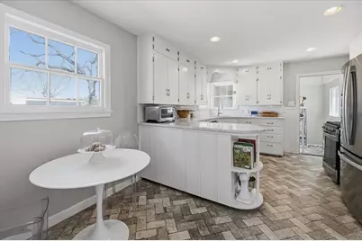 108 Lindenwood Drive, Fort Worth, TX 76107 - Photo 12