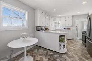 108 Lindenwood Dr, Fort Worth, TX 76107 - Photo 12