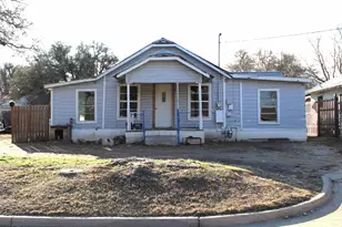 1130 W Hyman St, Stephenville, TX 76401 - Photo 1