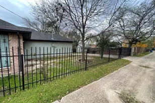 400 Starr St, Dallas, TX 75203 - Photo 14