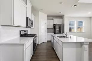 13409 Arvelo Dr, Little Elm, TX 75068 - Photo 2