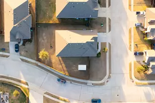 8828 Cassidy Ln, Aubrey, TX 76227 - Photo 36