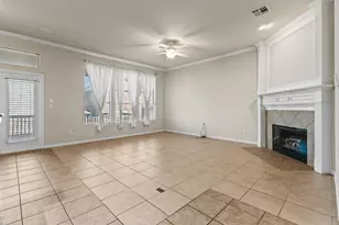 311 Park Crest Ave, Euless, TX 76039 - Photo 6