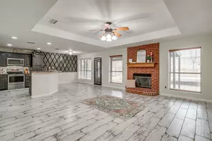 1105 Blackbird Ct, Burleson, TX 76028 - Photo 8