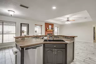 1105 Blackbird Ct, Burleson, TX 76028 - Photo 18