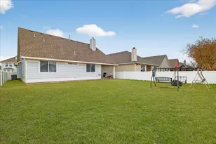 1621 Mary Ln, Aubrey, TX 76227 - Photo 4