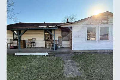 206 E Colorado, Groesbeck, TX 76693 - Photo 2