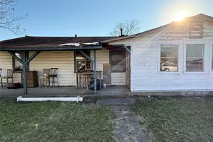 206 E Colorado, Groesbeck, TX 76642 - Photo 2