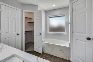 3657 Village Green Dr, Grand Prairie, TX 75052 - Photo 18