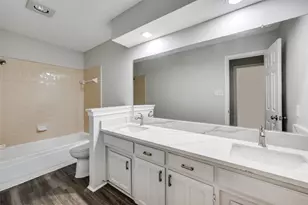 3657 Village Green Dr, Grand Prairie, TX 75052 - Photo 24