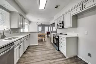 3657 Village Green Dr, Grand Prairie, TX 75052 - Photo 6