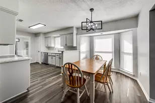 3657 Village Green Dr, Grand Prairie, TX 75052 - Photo 8