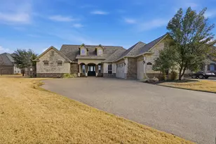 1309 Amsterdam Ct, Granbury, TX 76048 - Photo 4