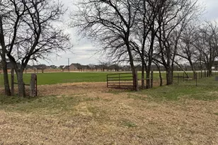 12295 Jackson Rd, Krum, TX 76249 - Photo 36