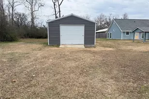 310 Blackjack St, Winnsboro, TX 75494 - Photo 10