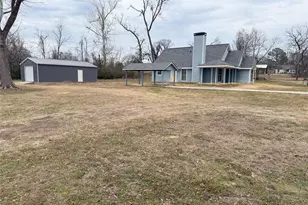 310 Blackjack St, Winnsboro, TX 75494 - Photo 4