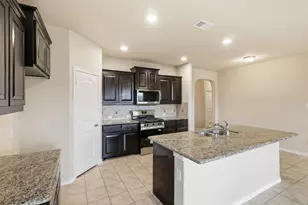 149 Creek Terrace Dr, Saginaw, TX 76131 - Photo 4