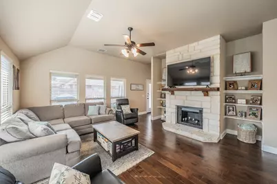 509 Anthony Street, Crowley, TX 76036 - Photo 10