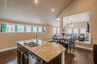 509 Anthony St, Crowley, TX 76036 - Photo 8