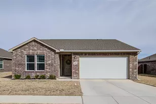 905 Avagail Ave, Springtown, TX 76082 - Photo 1