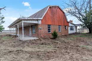 5068 Orchard Rd, Bowie, TX 76230 - Photo 4