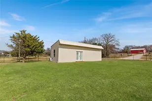 9213 Wilson Rd, Pilot Point, TX 76258 - Photo 32