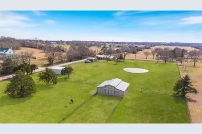 9213 Wilson Road, Pilot Point, TX 76258 - Photo 4