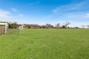 9213 Wilson Rd, Pilot Point, TX 76258 - Photo 38