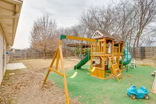 707 Brandt St, Grandview, TX 76050 - Photo 38