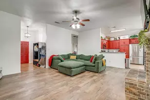 707 Brandt St, Grandview, TX 76050 - Photo 8