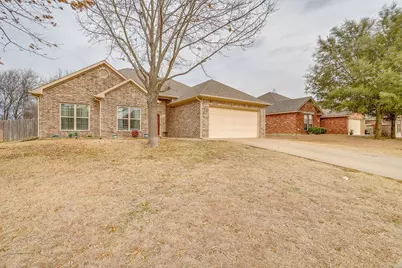 707 Brandt Street, Grandview, TX 76050 - Photo 2