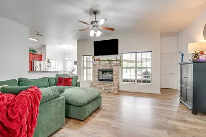 707 Brandt Street, Grandview, TX 76050 - Photo 10