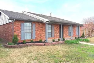 4816 Roberts Dr, The Colony, TX 75056 - Photo 2
