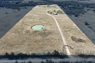 994 Co Rd 3925, Wolfe City, TX 75496 - Photo 2