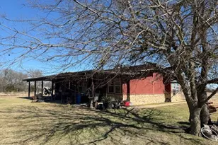 994 Co Rd 3925, Wolfe City, TX 75496 - Photo 18