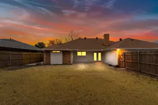 1915 Chesham Dr, Carrollton, TX 75007 - Photo 38