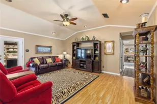 108 S Harkey St, San Saba, TX 76877 - Photo 32