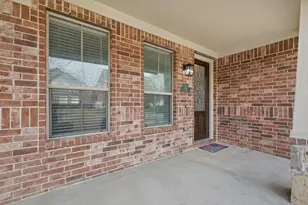 924 Charleston Ln, Savannah, TX 76227 - Photo 4