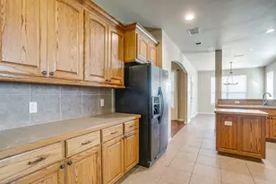 912 Robbins Way, Saginaw, TX 76179 - Photo 12