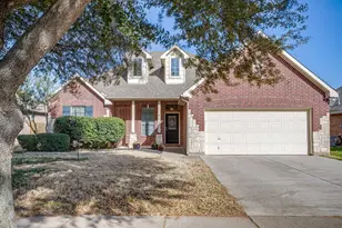 912 Robbins Way, Saginaw, TX 76179 - Photo 1