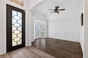 5734 Green Hollow Ln, The Colony, TX 75056 - Photo 8